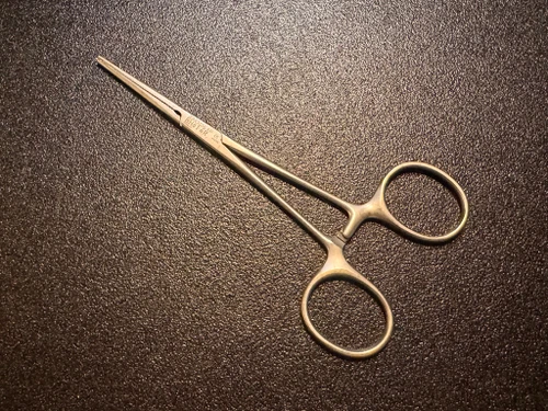 Handle photo of Aesculap BH614R Kocher Forceps, STR, 1 X 2 Teeth, 5.5"