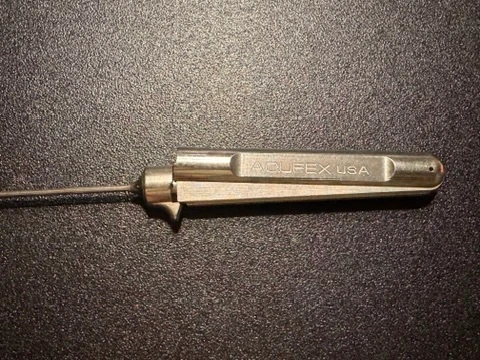 Handle photo of Acufex 010907 Arthroscopic Rotary Basket Punch, 90° Right, 2.2mm