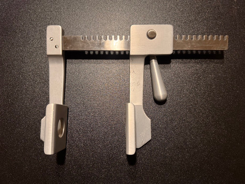 Photo of V. Mueller CH1216 Aluminum Finochietto Rib Spreader