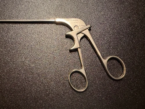 Handle photo of Acufex 011012 Arthroscopic Cupped Wave Grasper, 2.7mm