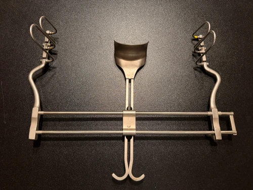 Inverted photo of V. Mueller SU3402 Gibson-Balfour Abdominal Retractor