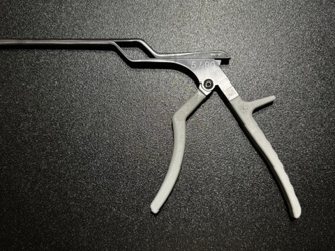 Handle photo of Medtronic 9569609 METRx Bayonet Kerrison Rongeur, 90°, 5mm
