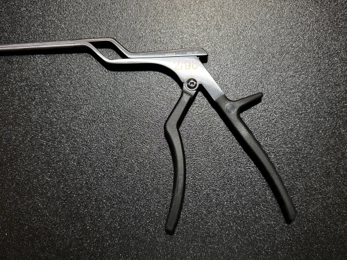 Handle photo of Medtronic 9569603 METRx II Bayoneted Kerrison, 90°, 2mm