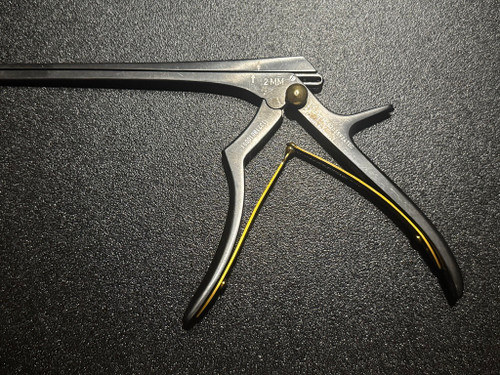 Handle photo of Konig MDS2055924TEC Detachable Kerrison Rongeur, 40°, 2mm, 9"