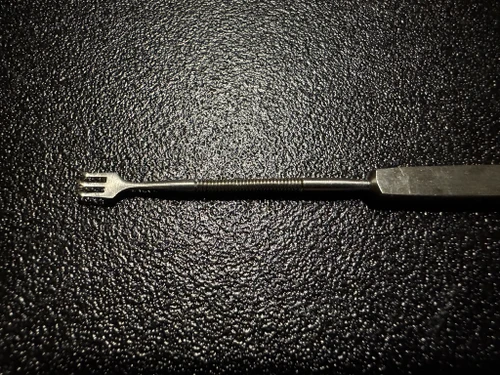 Prong photo of Miltex 110-27 Trachea Retractor, Flexible Neck