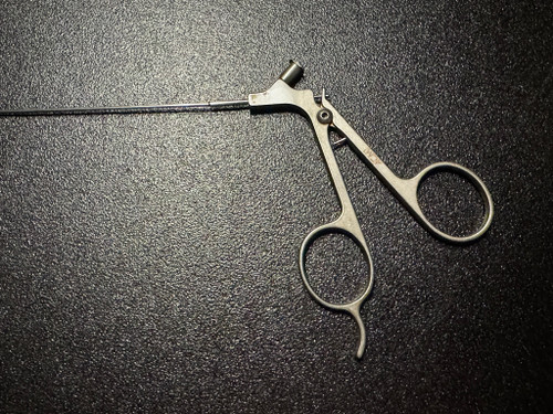 Handle photo of ACMI GYB-5 Semi Rigid Biopsy Cup Forceps, 5 Fr, 42cm