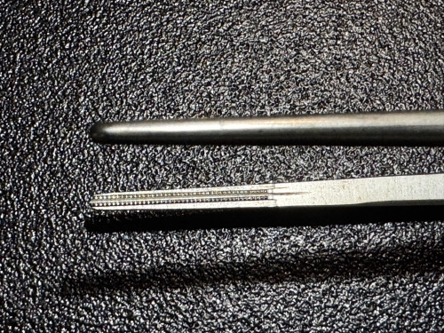 Jaw photo of Aesculap FB404R DeBakey Vascular Forceps, 2mm Tip, 9.5"
