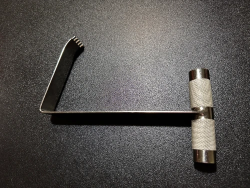 Side photo of Koros 7740-1210 Orthopedic T-Handle Retractor