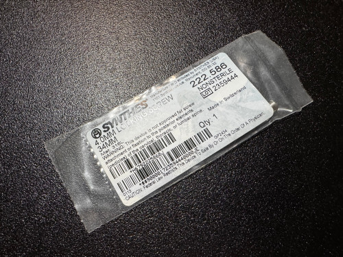 Photo of Synthes 222.586 4.0mm Locking Screw 34mm