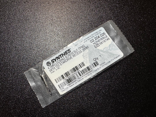 Photo of Synthes 02.204.026 4mm Locking, Self Tapping Screw, 26mm