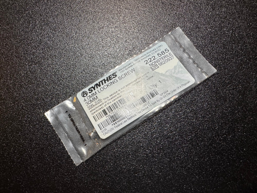 Photo of Synthes 222.585 4.0mm Locking Screw 30mm
