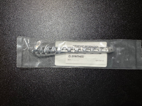 Plate photo of Synthes 239.904 3.5mm LCP Medial Distal Tibia Plate, 6H, Right, 142mm