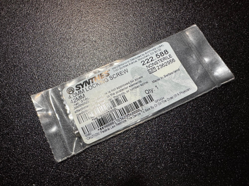 Photo of Synthes 222.588 4.0mm Locking Screw 42mm