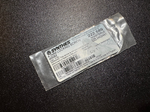 Photo of Synthes 222.589 4.0mm Locking Screw 46mm