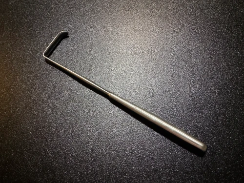 Side photo of Symmetry 50-4255 Langenbeck Retractor Size 1