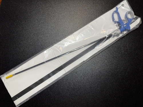 Package photo of Snowden-Pencer SP90-6243 Laparoscopic DeBakey Clamp, 5mm X 45cm (New)