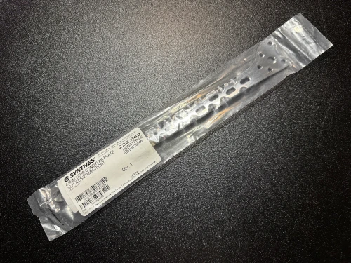 Photo of Synthes 222.662 4.5mm LCP Condylar Plate, 12H, Right, 278mm