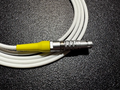 Cable connector photo of Stryker 8400-825-015 Venom MultiGen 2 Electrode, Yellow, 150mm