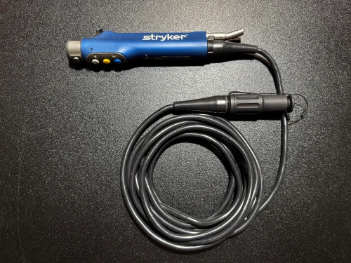 Left photo of Stryker 375-708-500 Formula 180 Shaver Handpiece w/ Buttons
