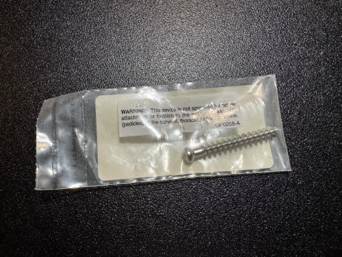 Screw photo of Synthes 218.050 6.5mm Cancellous Bone Screw, Full Thread, 50mm