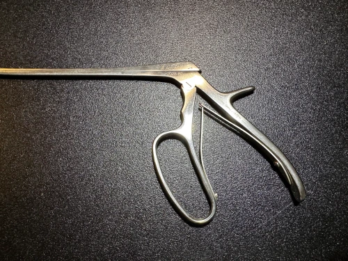 Handle photo of AcroMed 2028-62 Disc Rongeur, Curved Up, 8mm