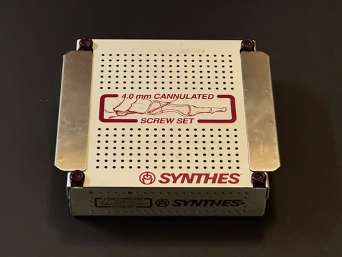 Case photo of Synthes 105.135 4.0mm Cannulated Screw Set