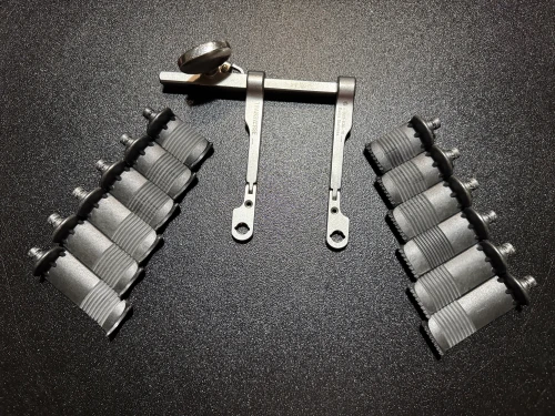 Center photo of Synthes U22-630-10 Caspar Cervical Retractor & Radiolucent Blade Set