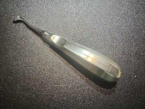 Handle photo of V. Mueller MO11090 Cryer Elevator, #31