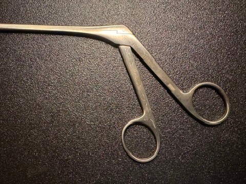 Handle photo of Aesculap FF834R Caspar Rongeur, STR, 4mm, 6 1/8"