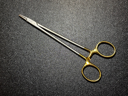 Handle photo of Aesculap BM066R Durogrip Mayo-Hegar Needle Holder, TC, 7.25"