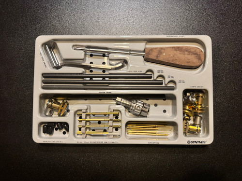 Open photo of Synthes 304.015 Titanium Distal Radius Fixator Set
