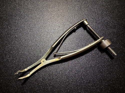Photo of Buxton 56-1231 Small Bone Hand Spreader w/ Spinlock
