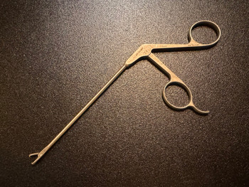 Arthrex AR-13600NR Arthroscopic Alligator Hook Tip Grasper