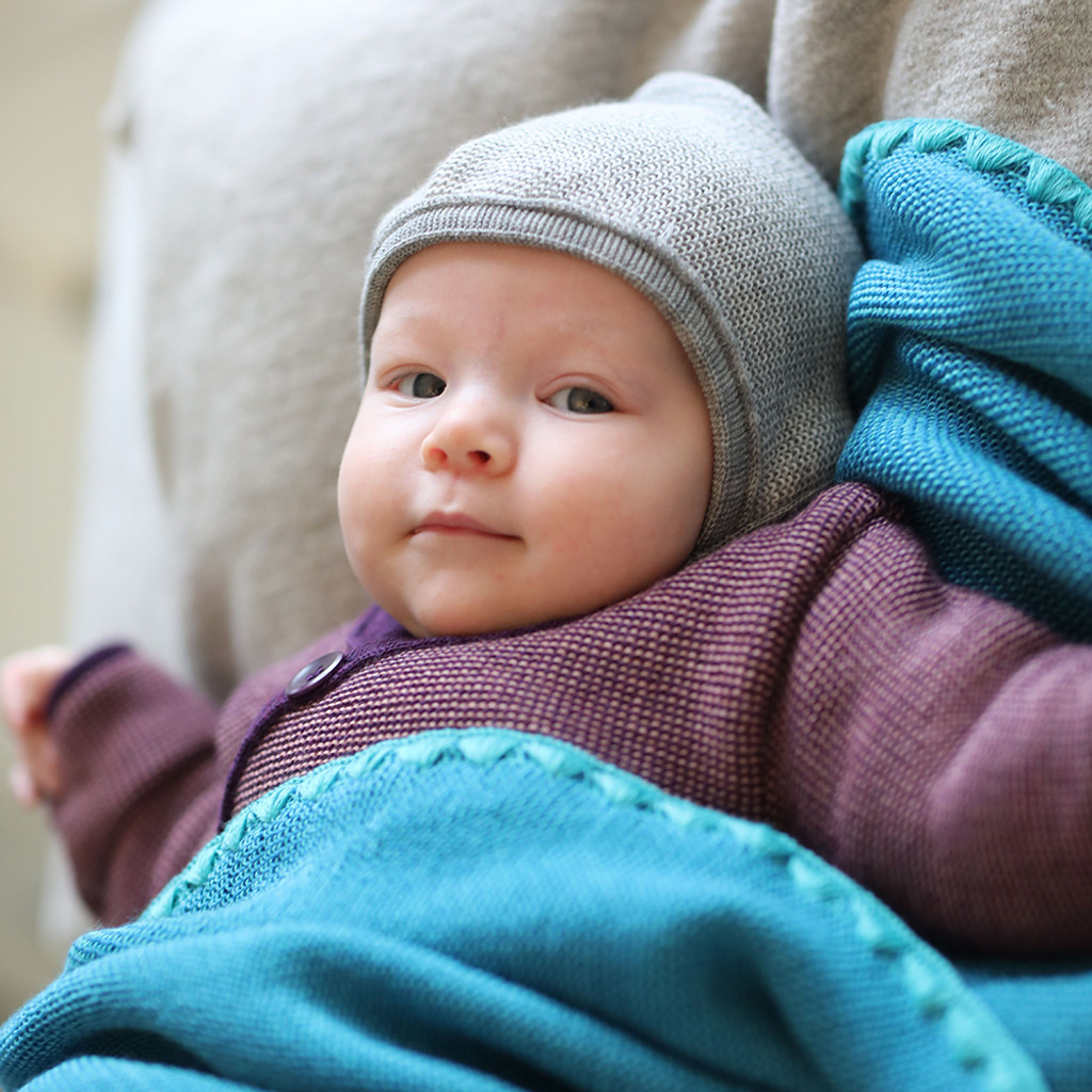 DISANA - Newborn Baby Bonnet Hat, 0-6 Months, 100% Organic Merino Wool