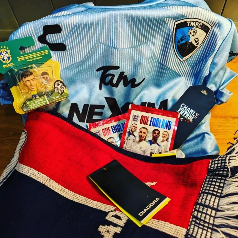 Kid's Ultimate Subscription Mystery Box