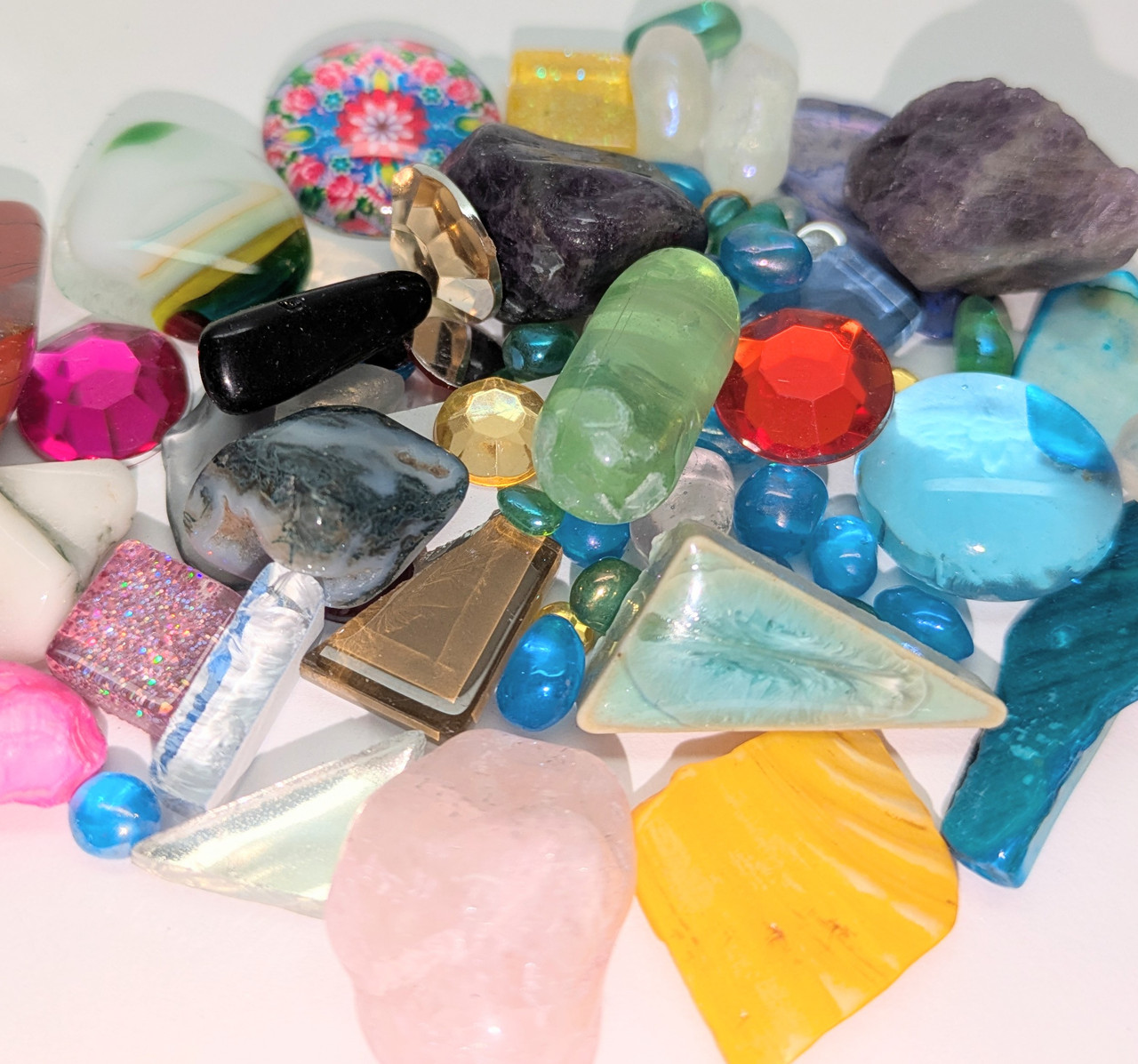 33% OFF: 1oz Bits & Pieces - Fun Mix of Mosaic Embellishments (per