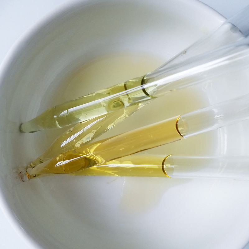 The Benefits of Oil and Water-Based Serums The Benefits of Oil and Water-Based Serums