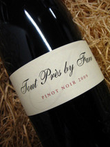 By Farr Tout Pres Pinot Noir 2009