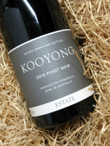 Kooyong Pinot Noir 2010