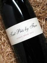 By Farr Tout Pres Pinot Noir 2011