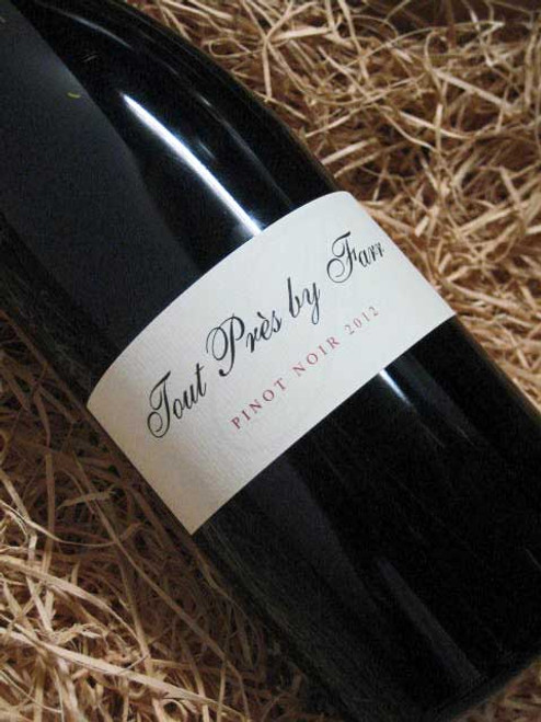 By Farr Tout Pres Pinot Noir 2012