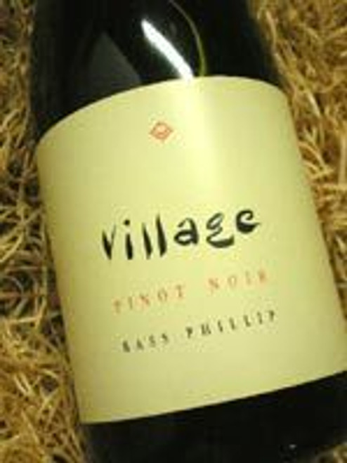 Bass Phillip Village Pinot Noir 2004