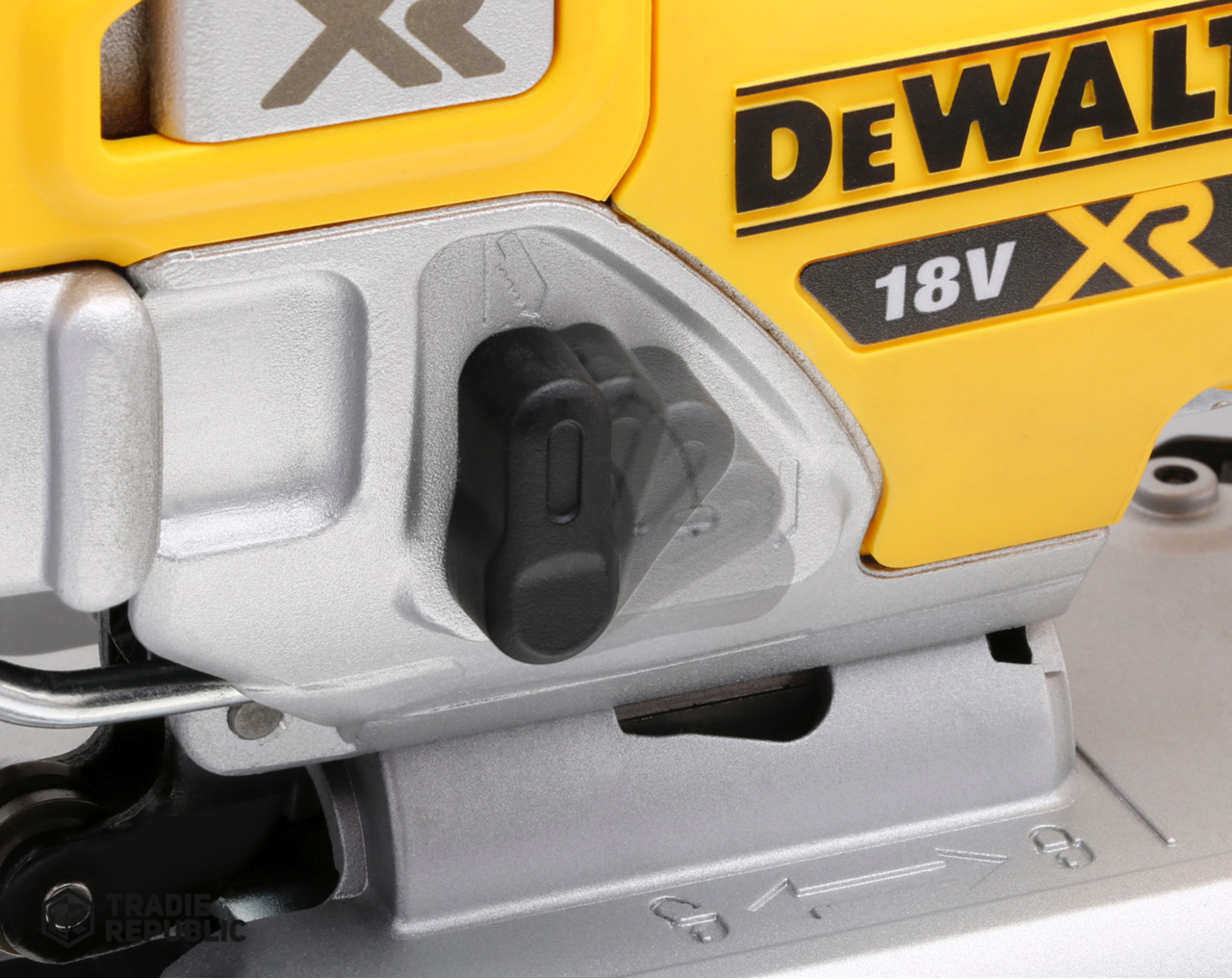 DCS334N-XJ DeWalt 18V XR Li-Ion Brushless Top Handle Jigsaw