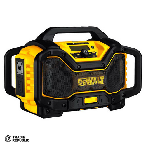 DCR027-XE DeWalt FM / Dab+ Bluetooth XR Radio Charger