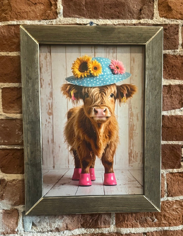 HCBT005 "Gertie" Highland Cow In Boots