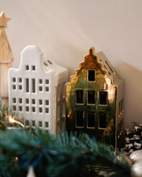 Waxinelichthouder huis - klokgevel - wit - 17 cm Waxinelichthouder huis - klokgevel - wit - 17 cm