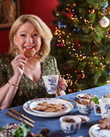 Kerstservies met engel aan een kerstdiner ontworpen door Janny van der Heijden Kerstservies met engel aan een kerstdiner ontworpen door Janny van der Heijden