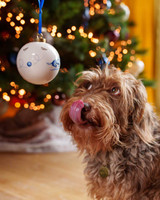 Kerstbal Teckel Nhaan ballenspel - Keramiek - 8 cm Kerstbal Teckel Nhaan ballenspel - Keramiek - 8 cm