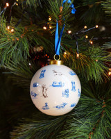 Kerstbal Teckel Nhaan hondentrucjes - Keramiek - 8 cm