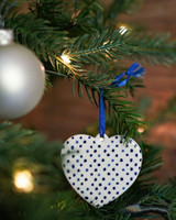 Kerstornament hartje stippen - Keramiek - 6,5 cm